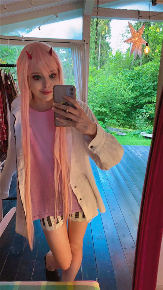 Vinnegal – Zero Two[36P/83MB]